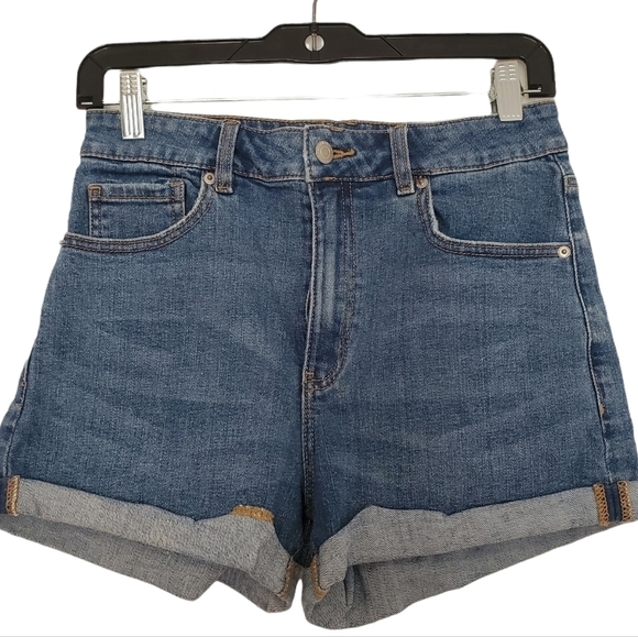 Dynamite Denim Shorts - Picture 2 of 6